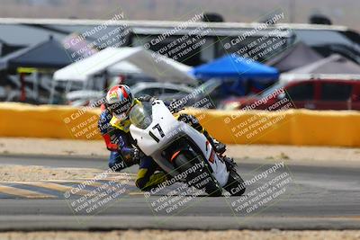 media/Apr-09-2022-SoCal Trackdays (Sat) [[c9e19a26ab]]/Turn 2 (1140am)/